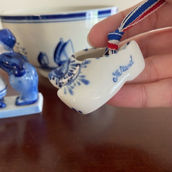 Holland Dutch Netherlands Delftware Kissing Boy & Girl, Wooden Shoes & Bowl - Picture 6 of 13